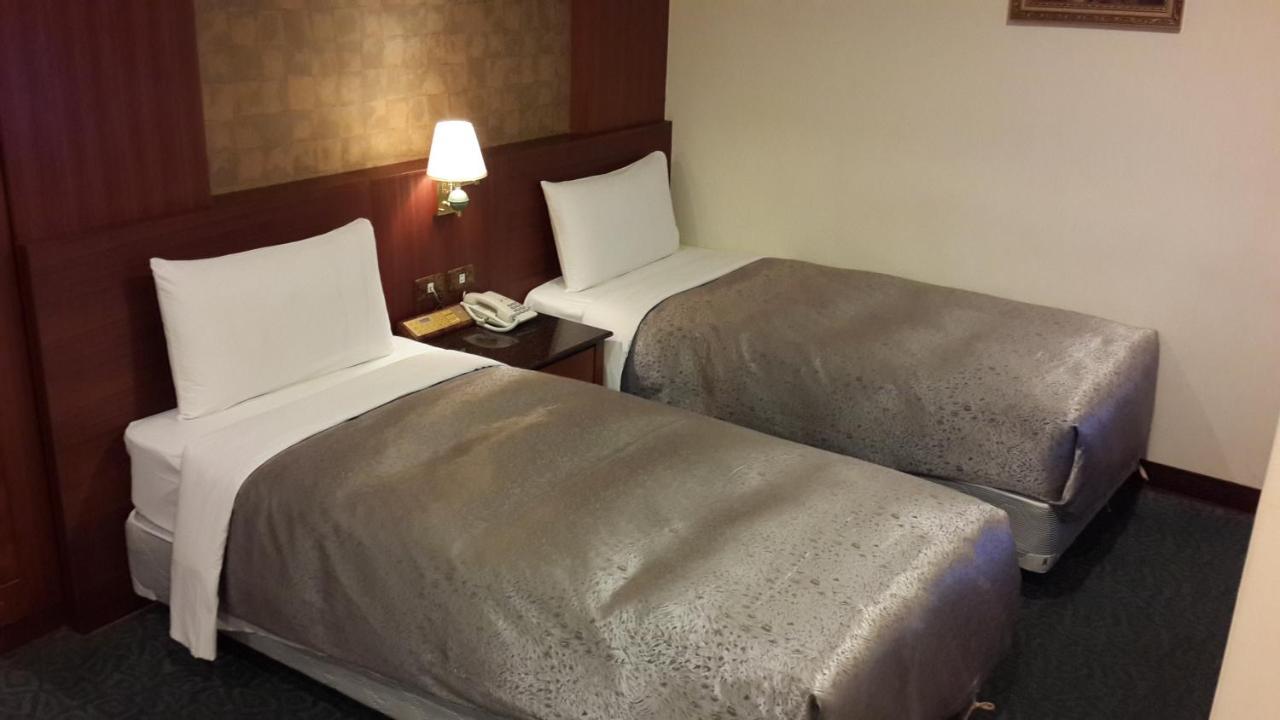 Jing Jing Holiday Hotel Cao Hùng Ngoại thất bức ảnh